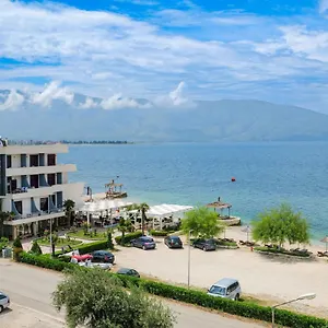 Grand Aita 4*, Radhimë Albania
